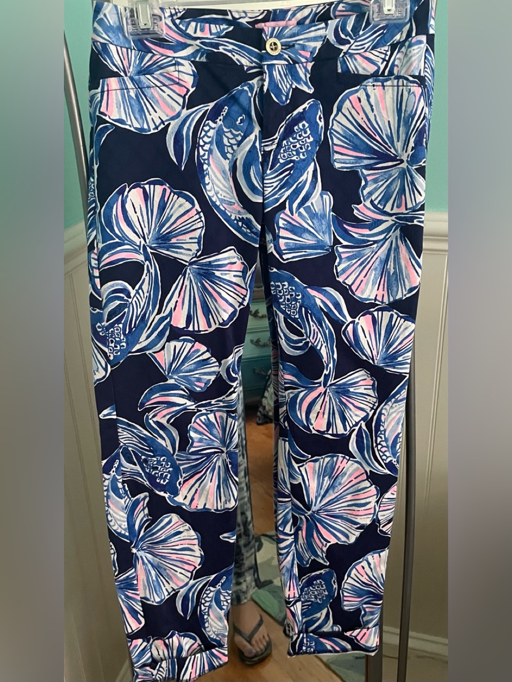 Lilly Pulitzer Kelly cropped pants in Reel Life Koi Fish